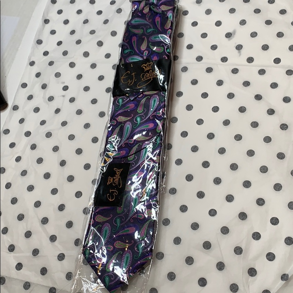 3@ $40 EJ Samuel Necktie With Handkerchief